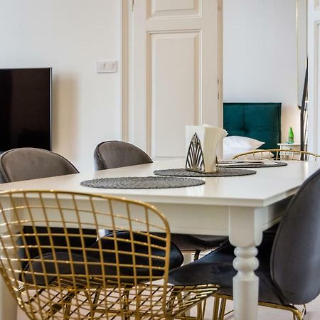 Apartament Deluxe Old Town Sw. Krzyza Wawelofts Krakow Exterior photo