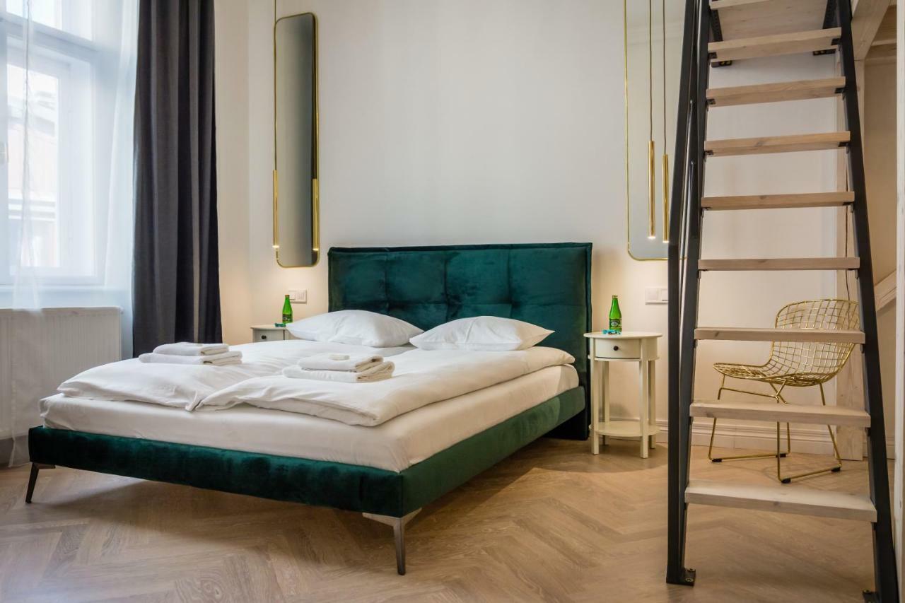 Apartament Deluxe Old Town Sw. Krzyza Wawelofts Krakow Exterior photo