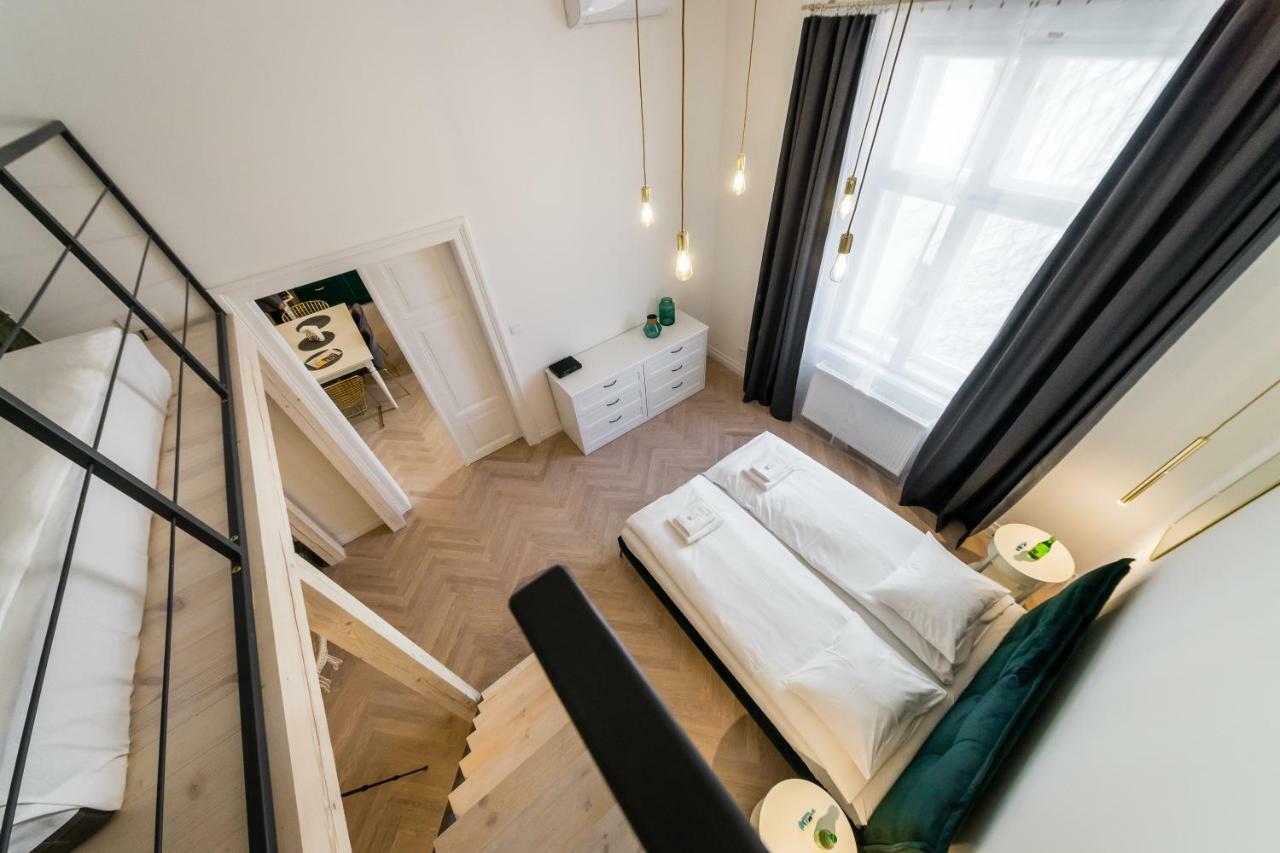 Apartament Deluxe Old Town Sw. Krzyza Wawelofts Krakow Exterior photo